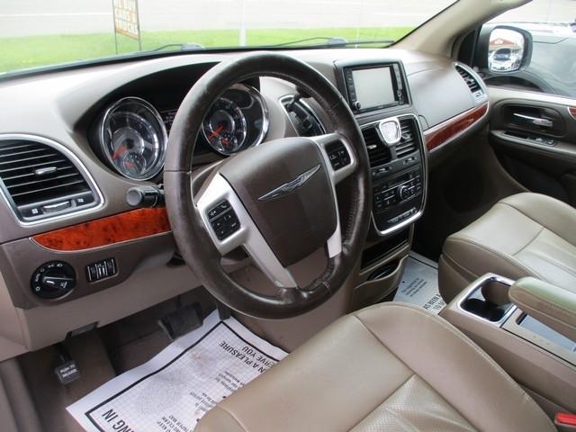 Chrysler Town & Country Touring-L 2014
