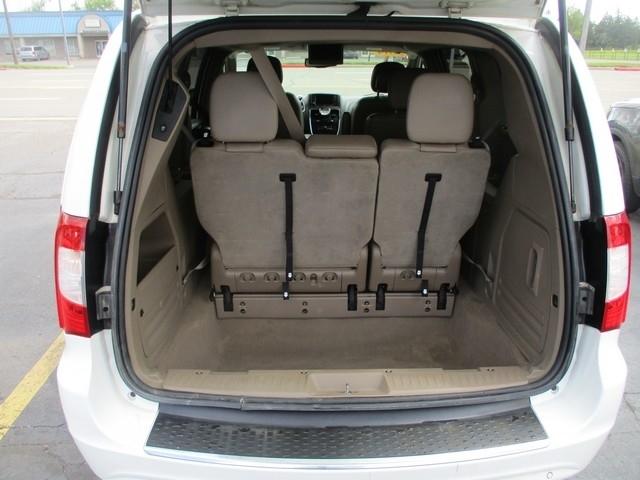 Chrysler Town & Country Touring-L 2014