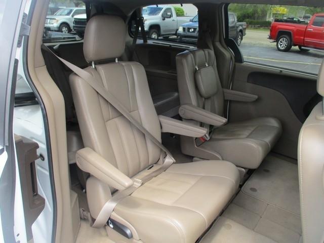 Chrysler Town & Country Touring-L 2014