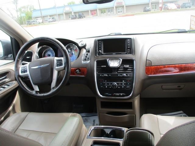 Chrysler Town & Country Touring-L 2014