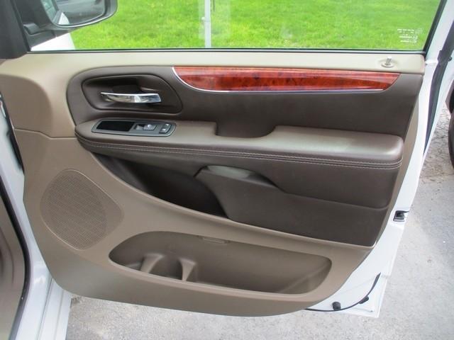 Chrysler Town & Country Touring-L 2014