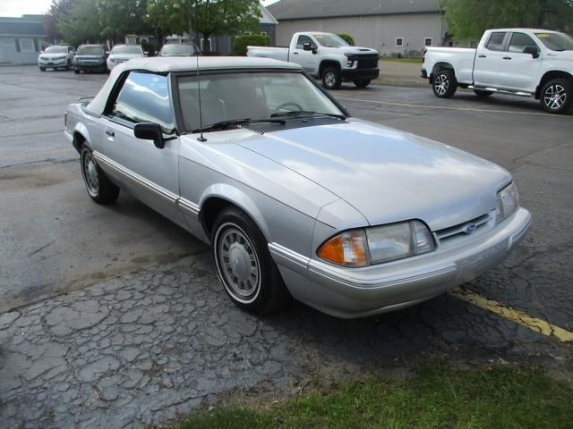 Ford Mustang LX convertible 1993