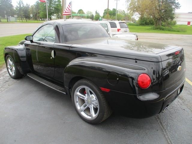 Chevrolet SSR Base 2004