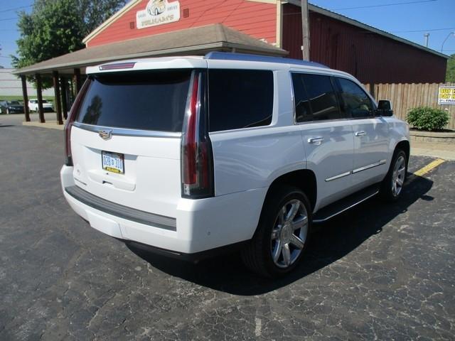 Cadillac Escalade Luxury 4WD 2018