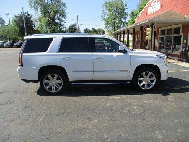 Cadillac Escalade Luxury 4WD 2018