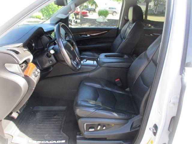 Cadillac Escalade Luxury 4WD 2018