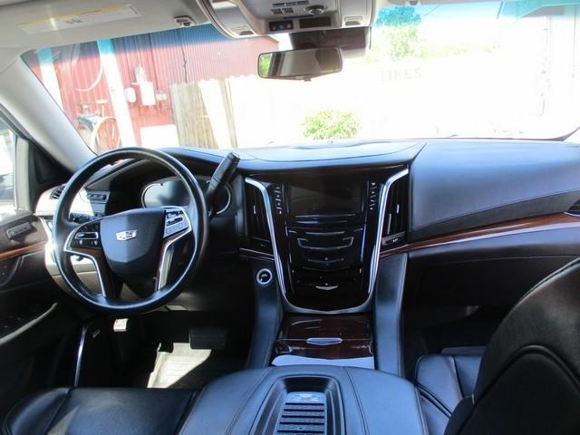 Cadillac Escalade Luxury 4WD 2018