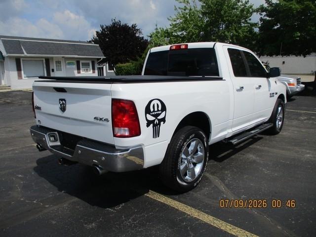 RAM 1500 SLT Quad Cab 4WD 2016