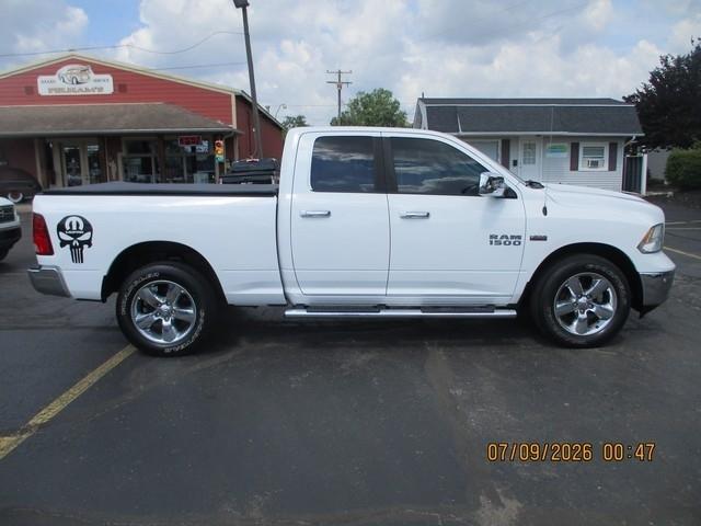 RAM 1500 SLT Quad Cab 4WD 2016