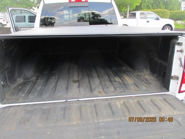 RAM 1500 SLT Quad Cab 4WD 2016