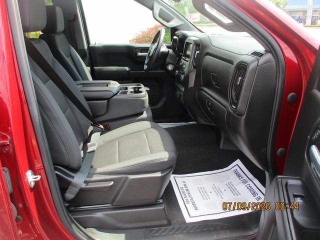 Chevrolet Silverado 1500 Custom Crew Cab Long Box 4WD 2020