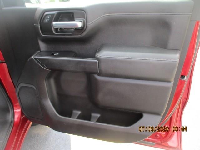 Chevrolet Silverado 1500 Custom Crew Cab Long Box 4WD 2020