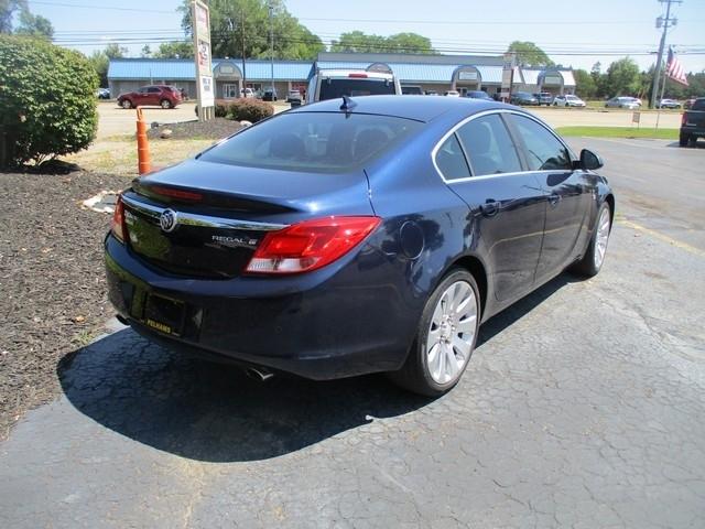 Buick Regal CXL Turbo - 7XT 2011