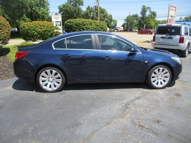 Buick Regal CXL Turbo - 7XT 2011