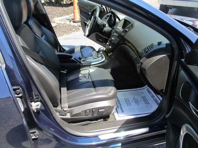 Buick Regal CXL Turbo - 7XT 2011