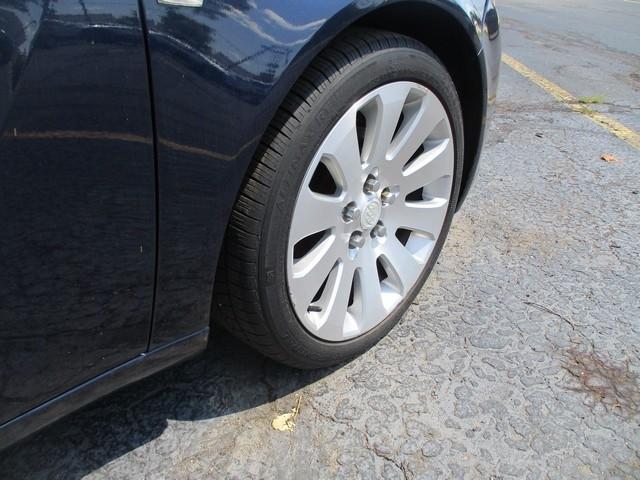 Buick Regal CXL Turbo - 7XT 2011