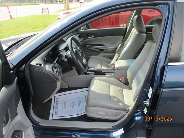 Honda Accord EX-L V-6 Sedan AT 2010