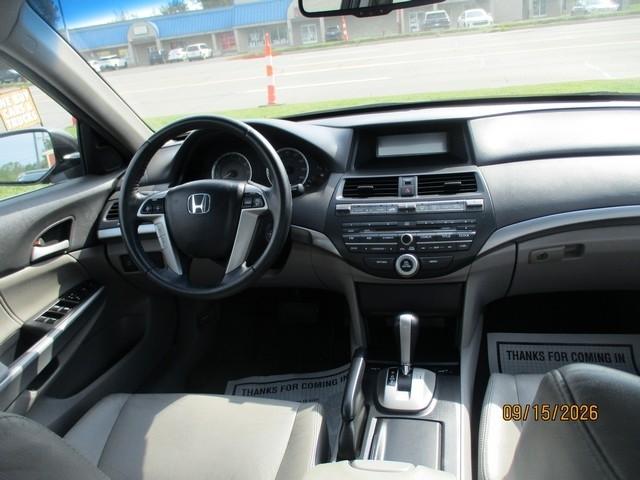 Honda Accord EX-L V-6 Sedan AT 2010