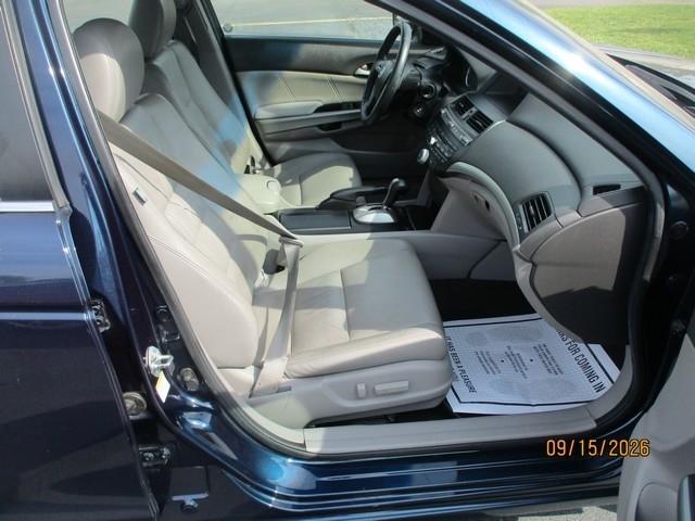 Honda Accord EX-L V-6 Sedan AT 2010