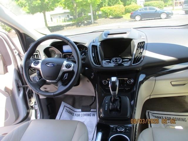 Ford Escape Titanium 4WD 2014