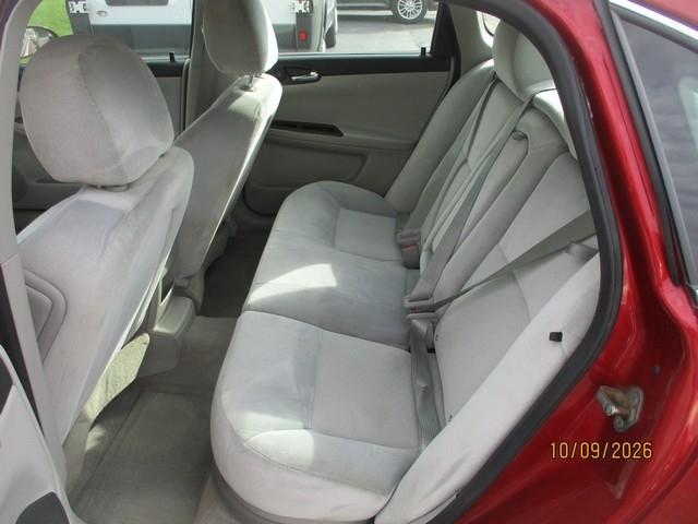 Chevrolet Impala Limited photo 10