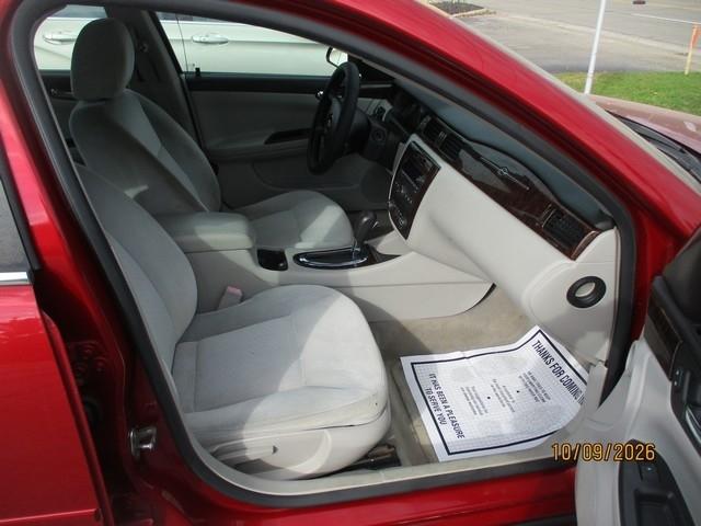 Chevrolet Impala Limited photo 13