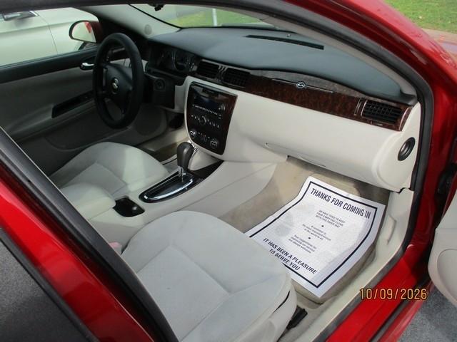 Chevrolet Impala Limited photo 14