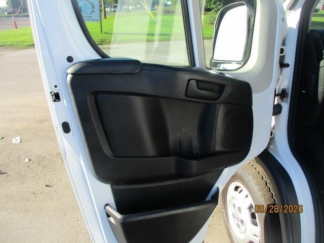 RAM Promaster 1500 Low Roof Tradesman 136-in. WB 2016