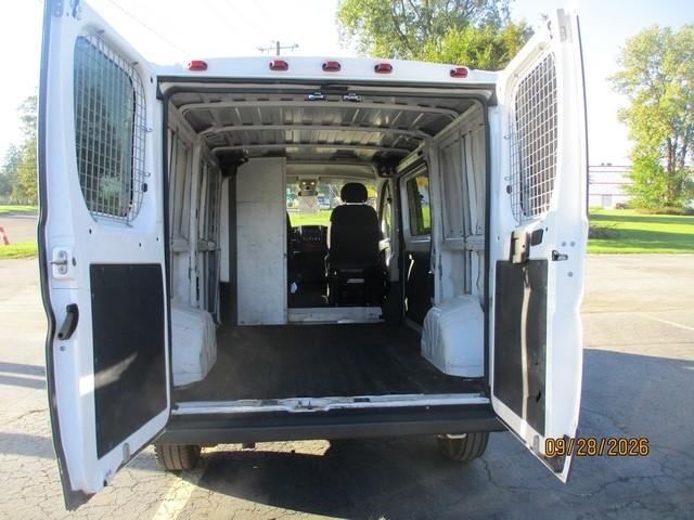 RAM Promaster 1500 Low Roof Tradesman 136-in. WB 2016