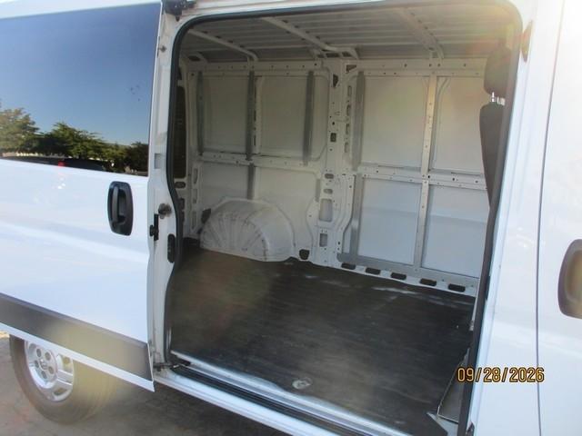 RAM Promaster 1500 Low Roof Tradesman 136-in. WB 2016