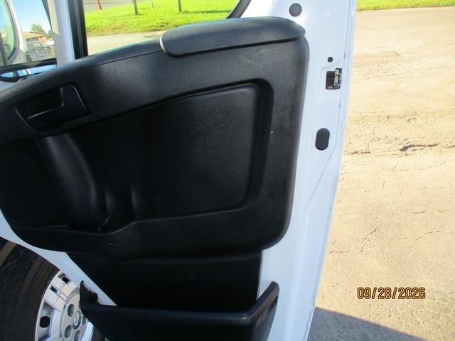 RAM Promaster 1500 Low Roof Tradesman 136-in. WB 2016