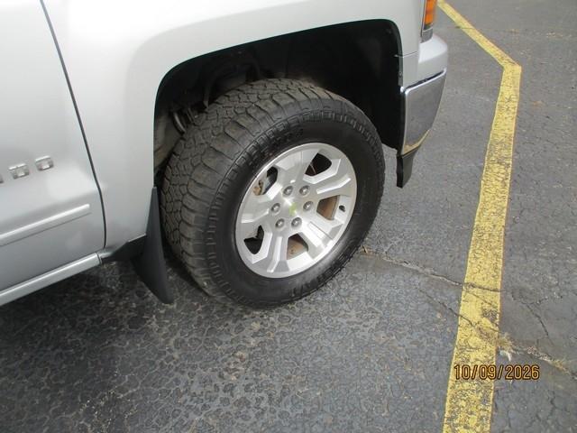 Chevrolet Silverado photo 17