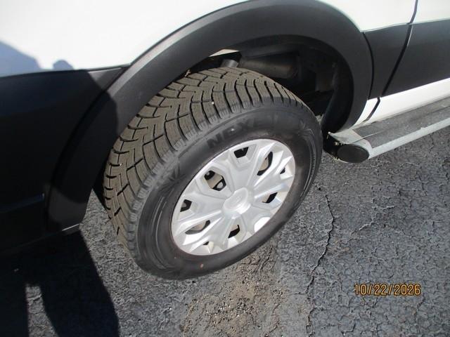 Ford Transit 250 Van Low Roof w/Sliding Pass. 130-in. WB 2020