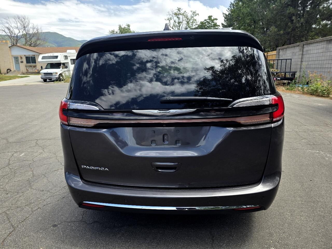 2021 Chrysler Pacifica Touring L photo 4