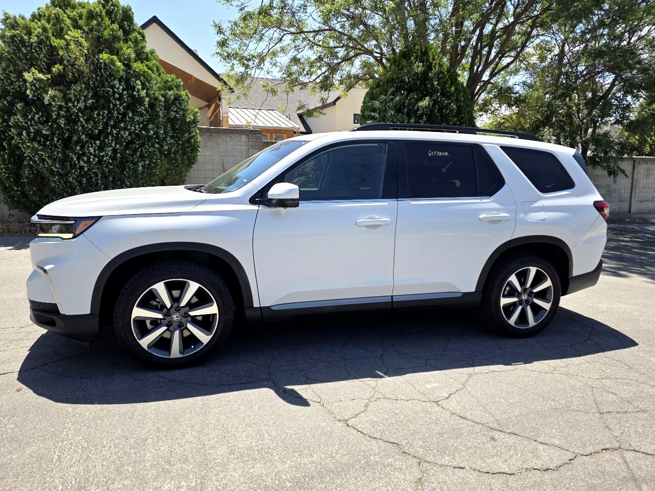 2023 Honda Pilot Elite photo 2