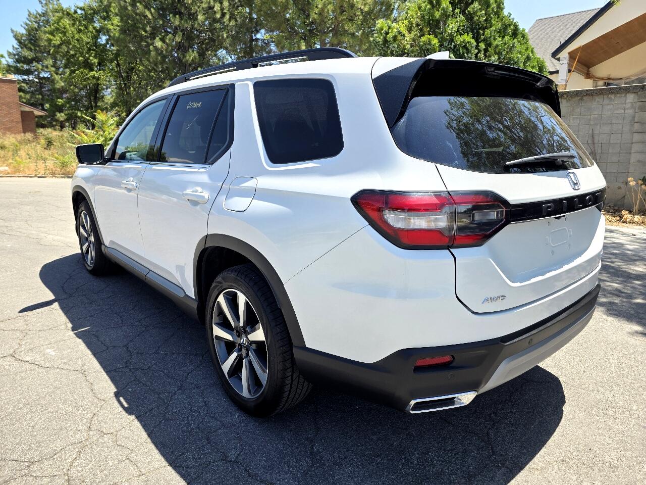 2023 Honda Pilot Elite photo 4