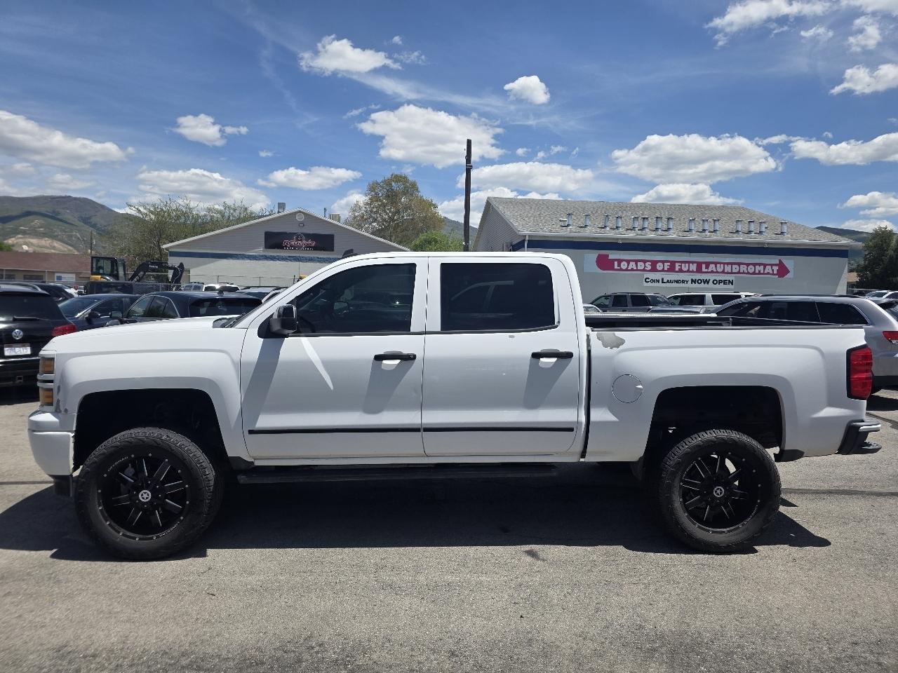 View vehicle photo 7