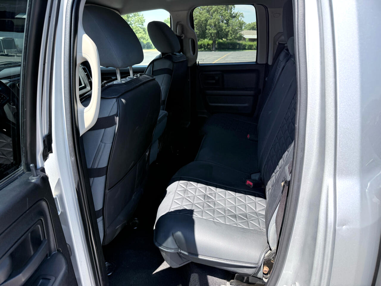2015 Ram 1500 Tradesman photo 11