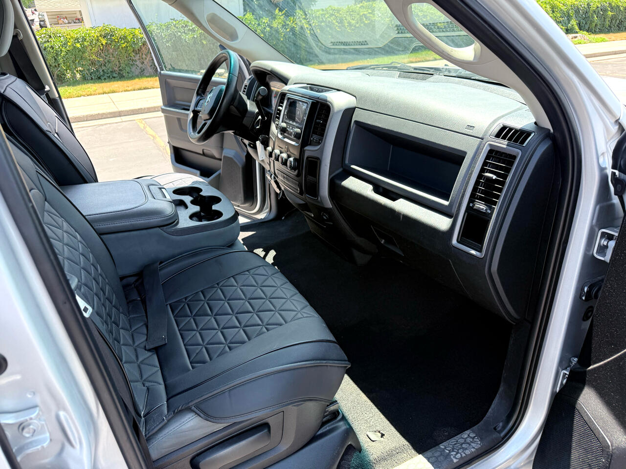 2015 Ram 1500 Tradesman photo 14