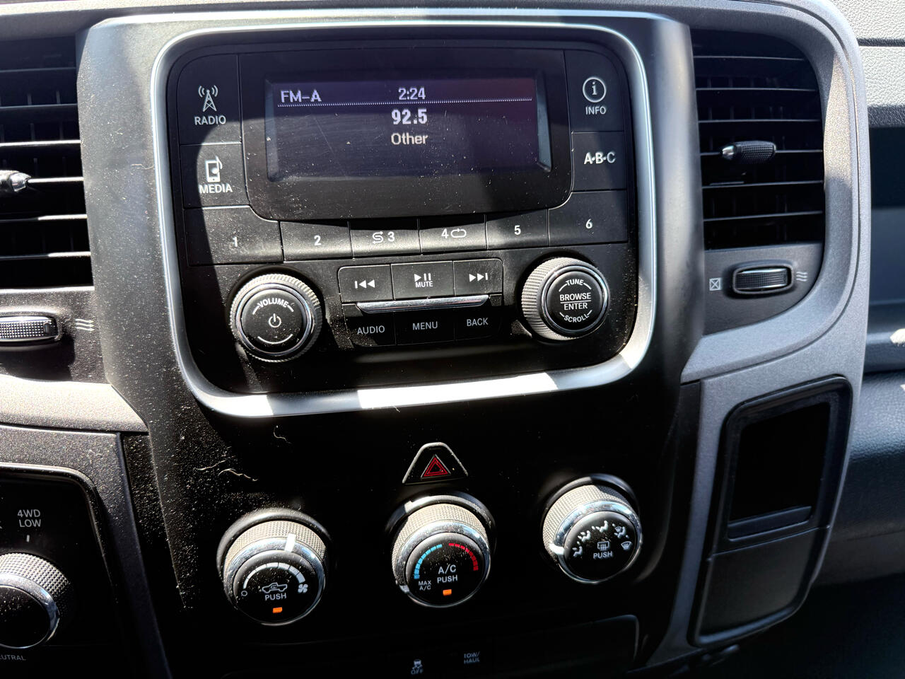 2015 Ram 1500 Tradesman photo 19