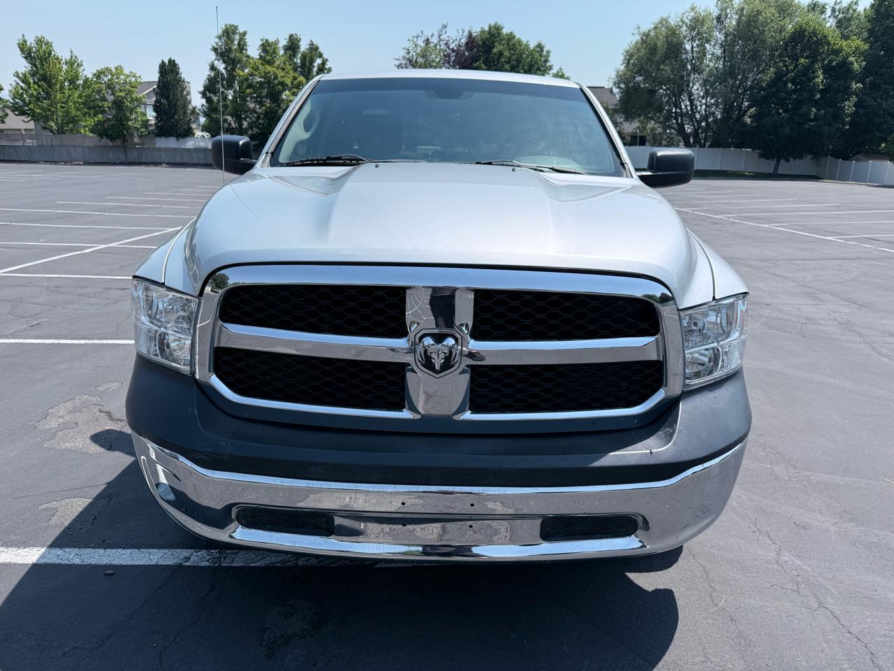 RAM 1500 4WD Quad Cab 140.5" Tradesman 2015