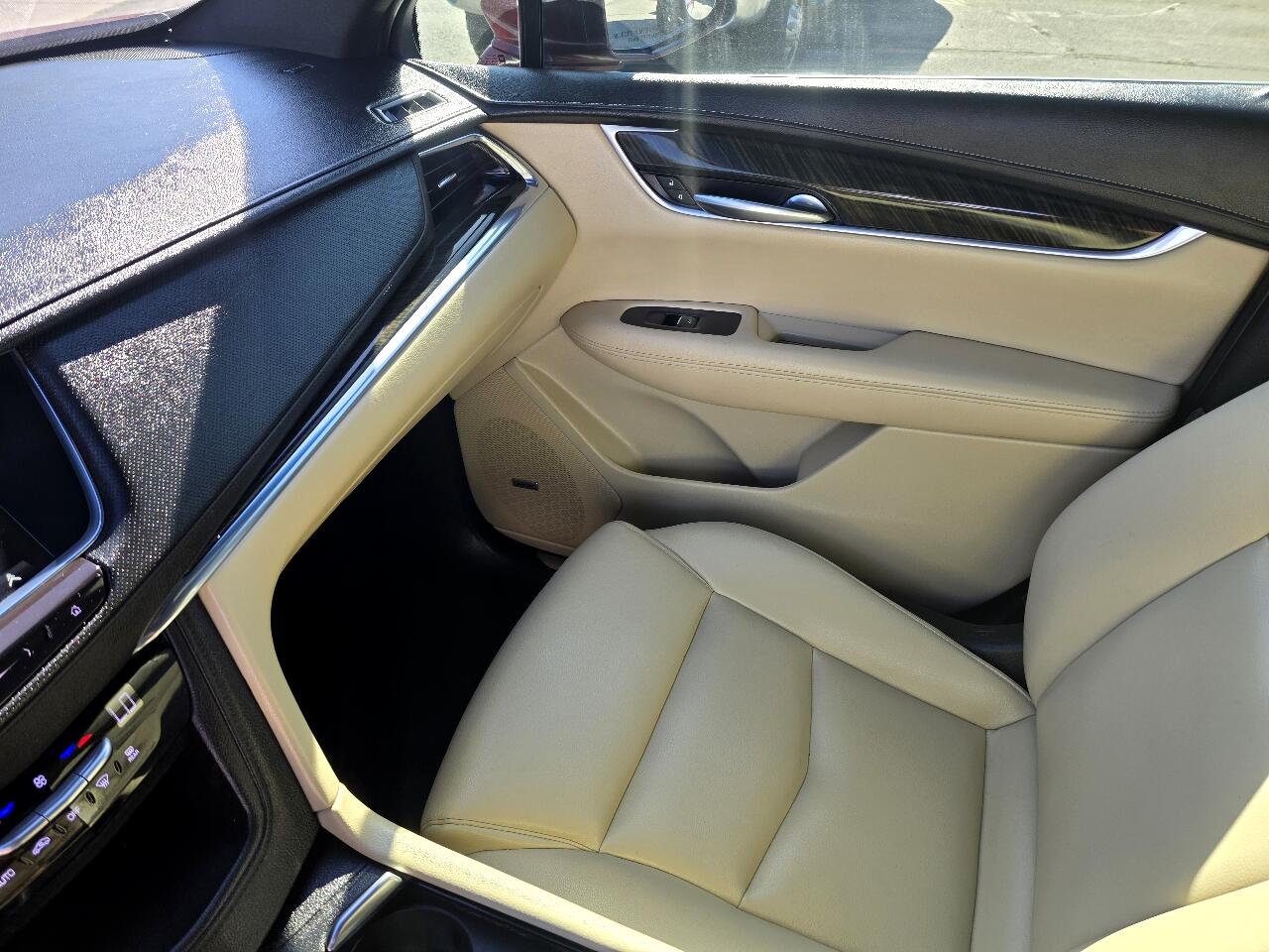 2018 Cadillac XT5 photo 15
