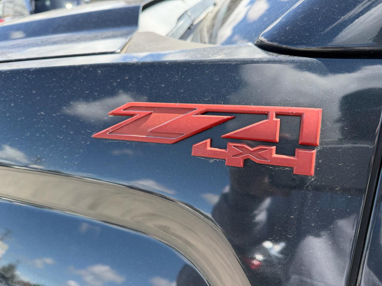 GMC Sierra 1500 4WD Crew Cab 143.5" SLT 2018