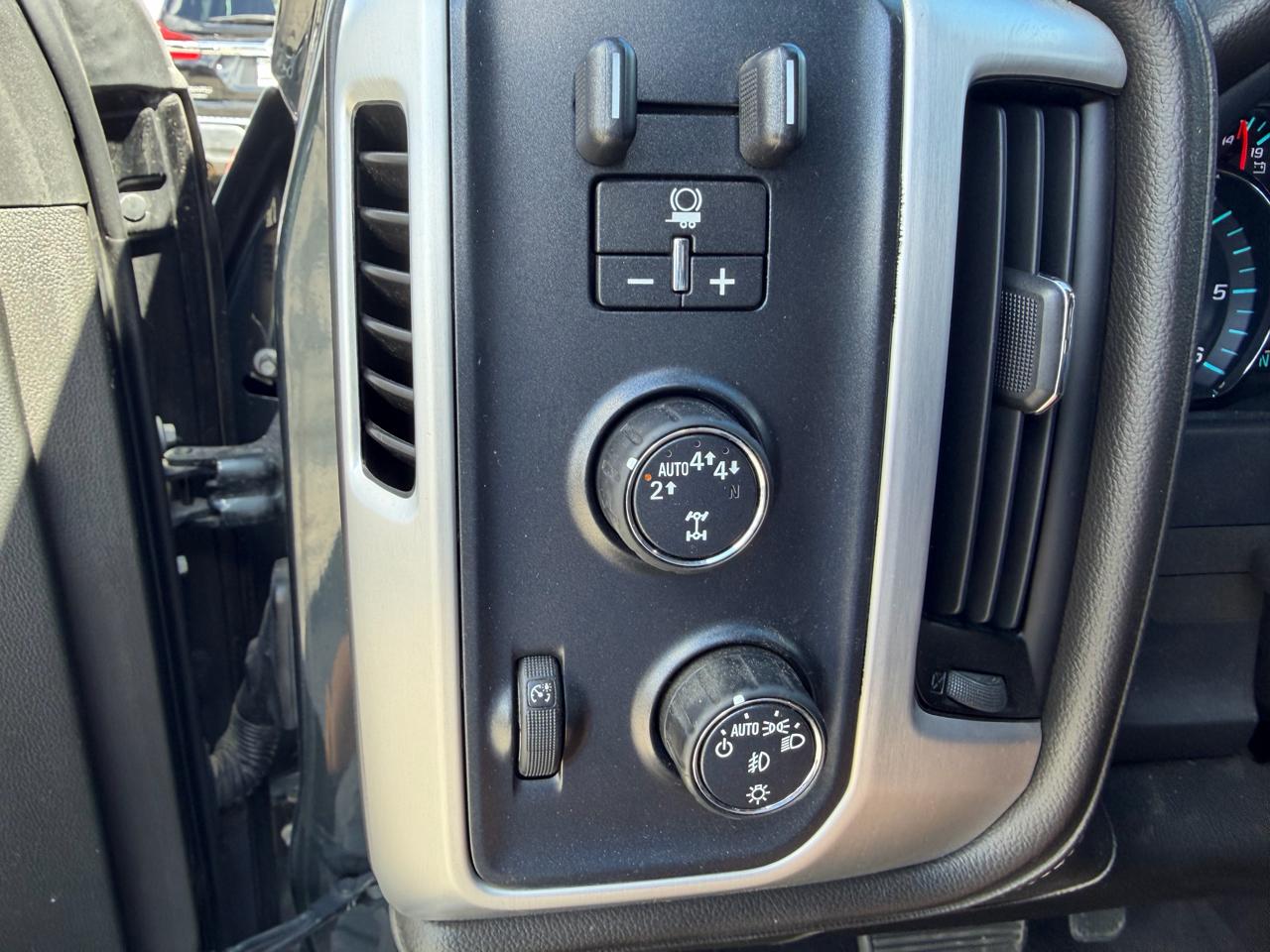 GMC Sierra 1500 4WD Crew Cab 143.5" SLT 2018