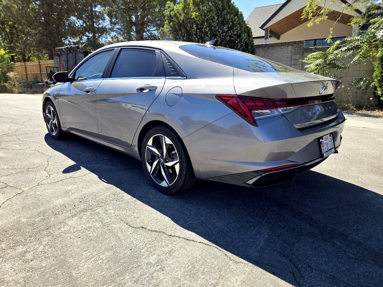 2023 Hyundai Elantra Hybrid Limited photo 4