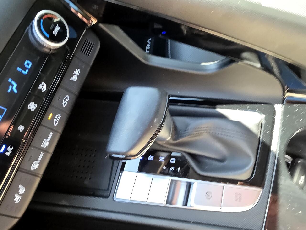 2023 Hyundai Elantra Hybrid Limited photo 19
