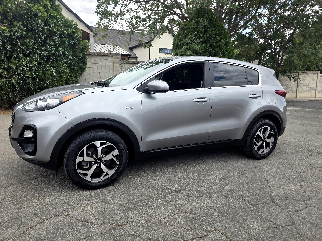 2020 Kia Sportage LX photo 2