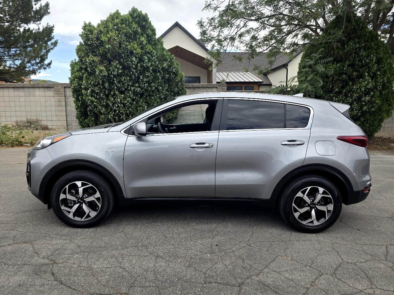 2020 Kia Sportage LX photo 3