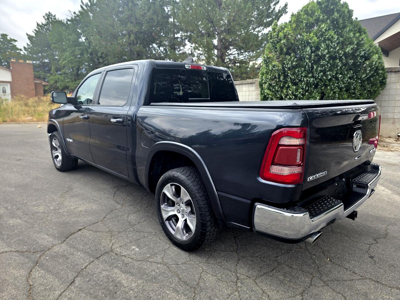 2020 Ram 1500 Laramie photo 3