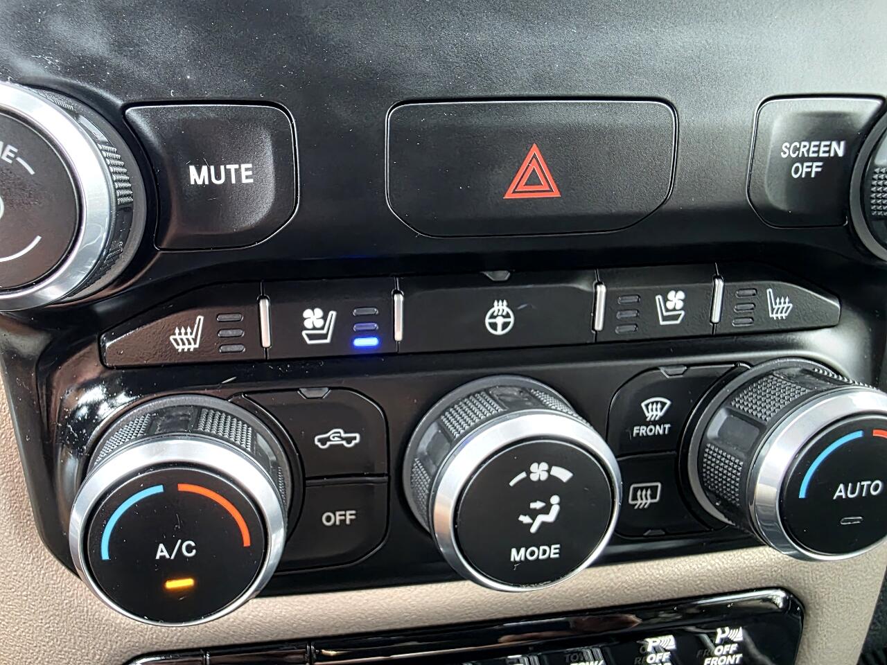 2020 Ram 1500 Laramie photo 18